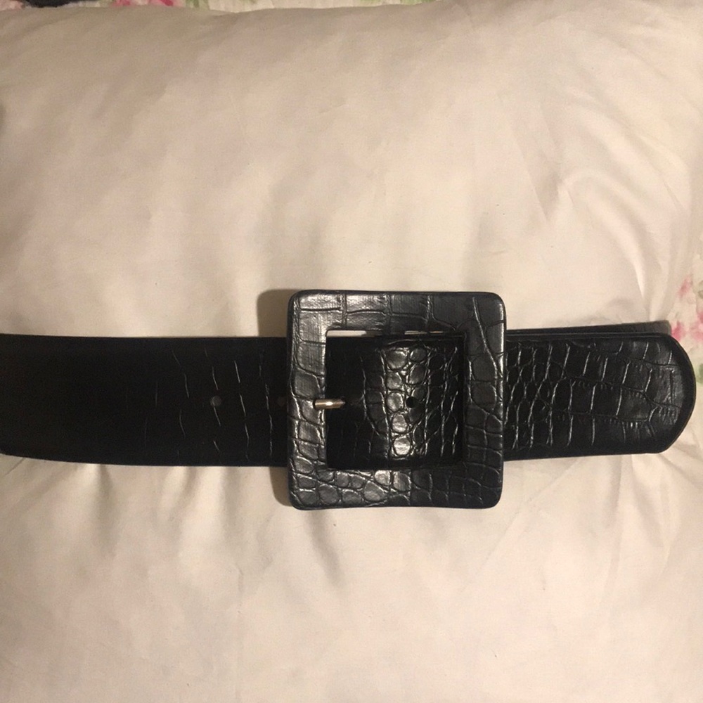 Anne Klein belt